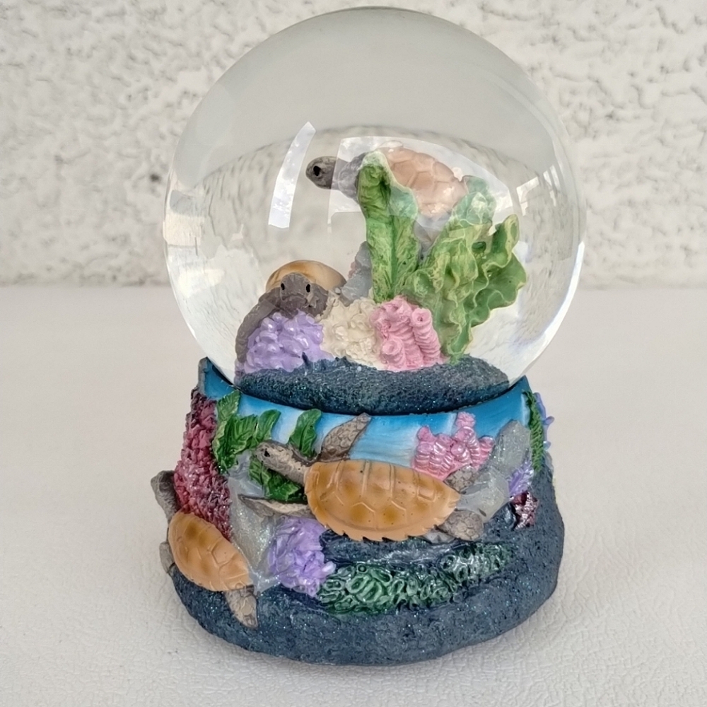 OdySea Aquarium Snow Globe Turtles AS IS Music Box Defective READ - Picture 3 of 12